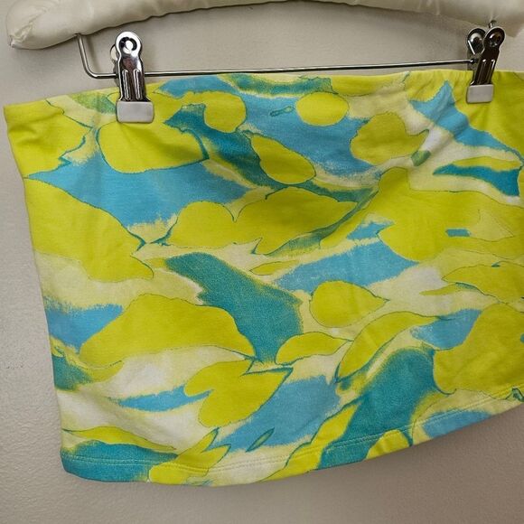 BP Tube Top Crop Strapless Blue Yellow Tie-Dye Casual Summer Vacation Neutral - Picture 3 of 9